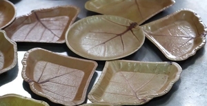 Assiettes jetables en forme de cœur en forme de feuille de palmier de vente chaude de couleur naturelle, élégantes et robustes, parfaites pour les desserts et les plats de service - Product Image 3