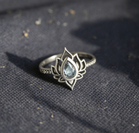 Bagues vintage en argent avec fleurs pour femmes, style rétro unique, bijoux tendance avec zircon poire, cadeau d'anniversaire, bagues de créateur