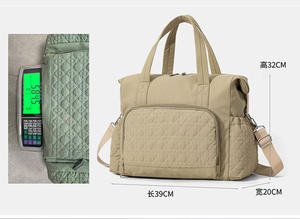 Sacs de voyage de grande taille avec logo personnalisé pour femmes, sac de sport de couleur unie, sac de sport avec plusieurs poches, sac à main, sac de sport pour femmes - Product Image 3