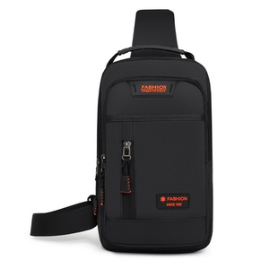 Nouveau sac bandoulière léger et durable pour homme, polyvalent, idéal pour le cyclisme, décontracté, petit sac à dos tendance, Printemps 2024 - Product Image 2