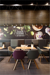 Diseño Interior Personalizado para Heladería y Solución Llave en Mano para Exhibidores de Gelato |   Diseño Moderno de Madera para Exhibición de Postres - Product Image 4