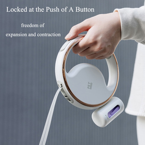 Suministros para mascotas, correa para perros, mango de ABS, correa retráctil automática para mascotas, luces LED, correa de cuerda retráctil reflectante para perros - Product Image 4