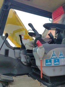 Excavadora de orugas Komatsu PC160 usada a la venta, motor central y componentes de motor incluidos - Product Image 3