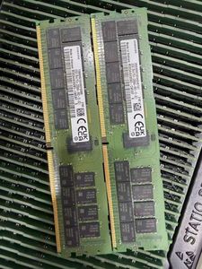 Mémoire serveur DIMM ECC Registered DDR4 32 Go 3200 MHz d'occasion, modèle privé, stock disponible - Product Image 1