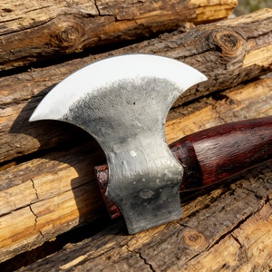 Hacha Vikinga Industrial Forjada a Mano, de Acero con Alto Contenido de Carbono, Hacha de Camping con Mango de Madera Sólida, Hacha Portátil de Supervivencia para Exteriores - Product Image 3