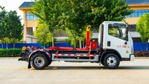 Camión de Basura Foton H2 4x2 Diésel Manual Euro 6 con <span class=keywords><strong>Gancho</strong></span> Elevador, Camión de Saneamiento con Contenedor de Residuos Hidráulico - Product Image 3