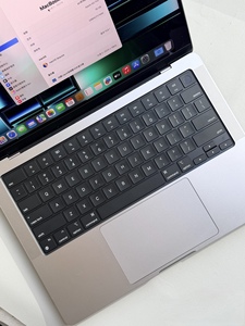 MacBook Pro 2025 ขนาด 14.1 นิ้ว I7 Hexa Cores แรม 16GB SSD 512GB มือสอง เล่นวิดีโอได้นาน 11 ชั่วโมง 120Hz ความละเอียด 3072x1920 อัตราส่วนภาพ 16:10 รุ่น A2991 - Product Image 3