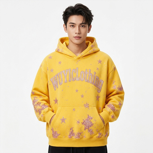 Sudadera con Capucha Oversize Amarilla para Mujer, con Estampado de Estrellas Rosas y Pedrería, Sudadera Gráfica Brillante, Estilo Urbano Estético - Product Image 2