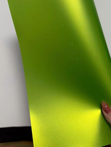 Film Vinyle Adhésif Premium Unanor Luxe Mat Métallisé Or Vert pour Voiture avec Garantie de 6 Ans - Product Image 5