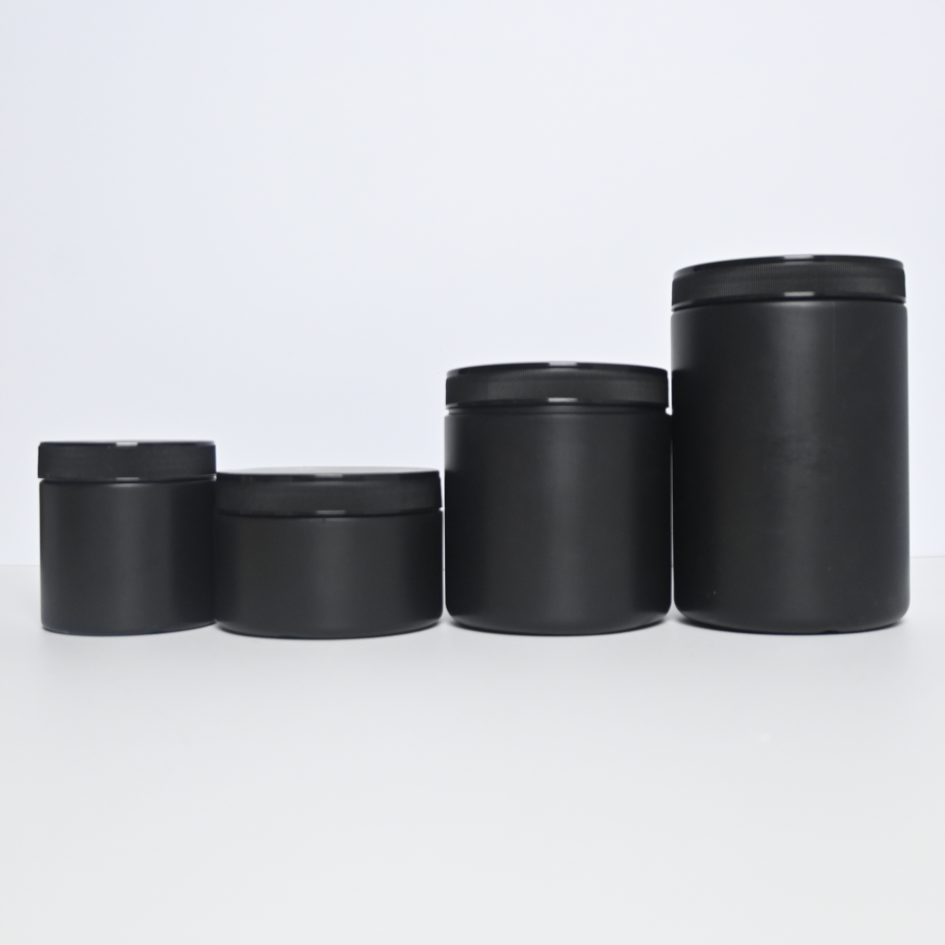 Customized Logo Black 500ml Plastic HDPE Vitamin Protein Powder Bottle Screw Cap Container Jar for Medicine and Pill Use