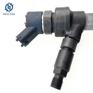 หัวฉีดน้ำมันดีเซลเครื่องยนต์ 0445110740 สำหรับเครื่องจักรขุดเจาะ HD512R ชุดหัวฉีดน้ำมันดีเซลเครื่องยนต์ - Product Image 5