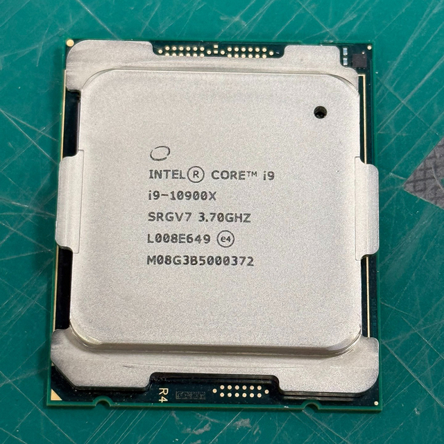Brand New Tray-packed Intel Core I9-10900X (X-Series) Processor: 10 Cores, 19.25MB Cache, 3.70 GHz, 165W, 14nm Architecture.