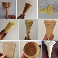 Cônes roulés de cornet de poke de crème glacée de cuisson de cône de sucre de roulement rotatoire faisant la machine