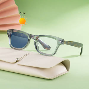 Lunettes de soleil photochromiques ZT-99317 pour femmes, UV400, monture en plastique et métal, forme carrée, petite taille, protection solaire classe 2. - Product Image 2