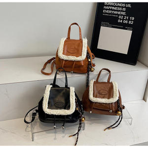 Mochila impermeable de PU con logotipo personalizado y forro de poliéster para bolso de moda femenino - Product Image 1