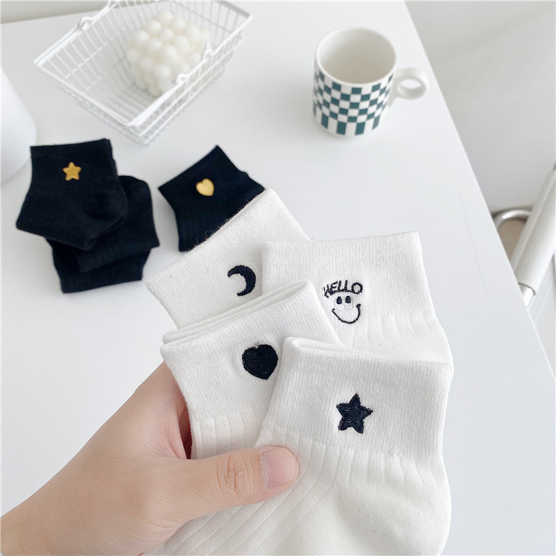 Wholesale high quality cute socks for lovely girls cotton funny women socks custom