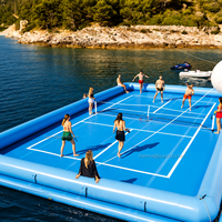 Terrain de volley-ball aquatique gonflable robuste avec options de taille et de logo personnalisées pour la vente en gros et l'utilisation commerciale.