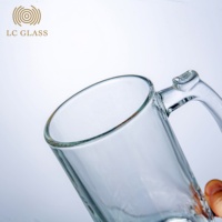 Vente en gros de tasses en verre à bière/tasse en verre à boire/tasse à bière en verre 500 ml logo et emballage personnalisables pour bar fête de famille