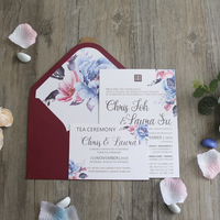 Invitaciones de Graduación con Rayas Blancas y Negras Florales y Tarjetas de Menú Personalizadas
