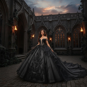 Robe de bal de Quinceañera en tulle noir, style princesse, avec appliques, cristaux, fleurs 3D, perles, traîne chapelle, longueur ras du sol, décolleté cœur, pour soirée - Product Image 1