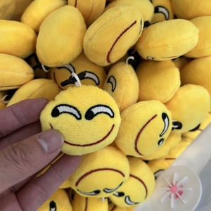 Porte-clés en peluche unisexe en gros, pendentif avec expression QQ, mignon, hauteur 10 cm, rembourrage en coton PP de 6 cm, logo personnalisable, super - Product Image 1