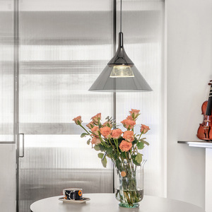 Luminaire suspendu minimaliste moderne pour chambres à coucher, bureaux, salles à manger, bars - Réglable en hauteur avec long cordon d'alimentation CA - Product Image 4