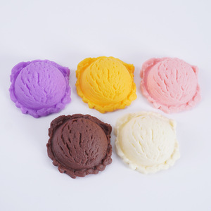 Bolas de helado simuladas de PVC, divertidos y realistas accesorios de modelo de postre, bolas de helado multicolor con bordes. - Product Image 3
