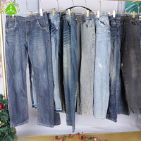Jeans d'occasion pour hommes, amples et confortables, pour vente en gros mixte avec une quantité minimale de commande de 45K, adaptés à l'été.