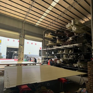 <span class=keywords><strong>Porte</strong></span> <span class=keywords><strong>de</strong></span> <span class=keywords><strong>garage</strong></span> à enroulement isolée en aluminium gris anthracite <span class=keywords><strong>RAL</strong></span> <span class=keywords><strong>7016</strong></span> moderne pour villa <span class=keywords><strong>de</strong></span> luxe, pour une esthétique saisissante - Product Image 5