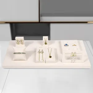 Espositore di gioielli professionali di lusso SUNDO espositore gioielli in velluto manichino in camoscio espositore al dettaglio per la fiera dei gioielli