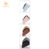 Étui à lunettes en PU grainé style enveloppe MouXia avec fermoir métallique, logo gaufré or et argent, articles optiques en gros