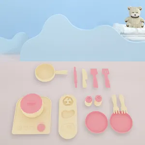 BPA-freies Montessori-Baby-Spielzeug Silikon Sicherheitsmesser Töpfe Spatula Pfannen und Formen Zahnstück Küchenwerkzeuge Kinder sicheres Messerspielzeug