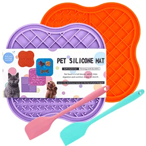 Custom Design Pet Dog Accessories Lick Mat With Scrapper Slow Feeder Non-slip Silicone Dog Licking Pad Lick Mat For Shower
