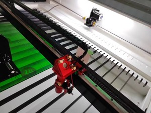 3*4 Pieds Workhorse Laser Cutter 1300*900mm Taille de travail Double table de travail en nid d'abeille et lame Ruida RD6445S Control - Product Image 3