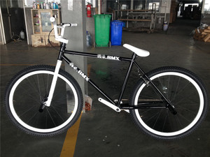 Vélo <span class=keywords><strong>BMX</strong></span> Freestyle 26 pouces à vitesse unique, roues larges, bleu ciel, pour figures et saut en air, vente en gros OEM - Product Image 3