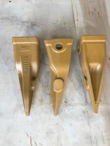 Dents de godet d'excavatrice 1U3352/1U3352RC/1U3302 TIPS Mini Fishing Style 1U3302SK en acier à faible teneur en carbone HR 47-52 - Product Image 4