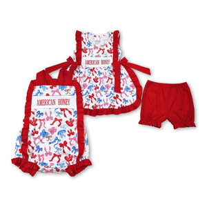 Completo Set 2 Pezzi per Neonata/<span class=keywords><strong>Bambina</strong></span> per il 4 Luglio: Top Senza Maniche con Stampa Lettere e Fiocchi e <span class=keywords><strong>Pantaloncini</strong></span> <span class=keywords><strong>Rossi</strong></span> - Collezione Boutique per il Giorno dell'Indipendenza - Product Image 1