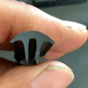 Protector de Aleta de Goma para Rieles de Canal de Agua, Protector de Aleta en T para Pesca Submarina y Buceo Libre - Product Image 2