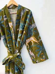 Veste longue bomber en velours vert jungle à imprimé animal pour femme, style bohème, avec ceinture, idéale pour l'hiver et la plage - Product Image 2