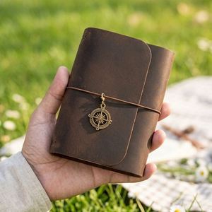 Carnet de voyage à trois volets en cuir véritable, carnet de notes vintage en cuir pour DIY, bloc-notes créatif TN, bloc d'enregistrement gaufré, cadeaux de bienvenue - Product Image 1