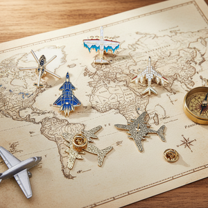 เข็มกลัดรูปเครื่องบินโชว์โชว์ แอร์โชว์ รุ่นกระสวยอวกาศ ของสะสมสำหรับผู้ที่ชื่นชอบ งานอดิเรก เครื่องบินรบ J-20 ของที่ระลึก - Product Image 3