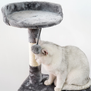 Venta al por mayor de fábrica: Árbol rascador para gatos y nido con tabla de sisal, juguete para estimular el crecimiento del pelo, suministros para mascotas en embalaje de cartón. - Product Image 3