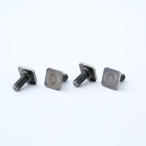 Vis à tête carrée en acier au carbone Q235 Grade A Niveau 8 à tête plate personnalisable pour pièces automobiles et motos - Product Image 1