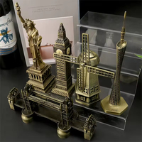 Artesanía de metal retro personalizada de Europa Big Ben Estatua DE LA LIBERTAD Puente Golden Gate Regalo de recuerdo turístico Modelo 3D Artesanía de metal