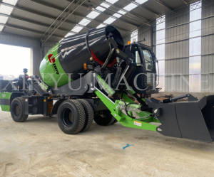 Camión Mezclador de Concreto Autocargable Xinyu con Sistema Hidráulico Importado para Construcción de Carreteras - Product Image 2