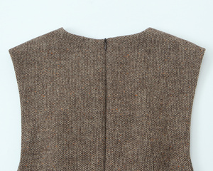 Taop & Za 2025 Winter Elegante Nieuwe Modieuze Mouwloze Eenvoudige Europese En Amerikaanse Diepe V-Hals Korte Jurk Voor Dames 9869625 - Product Image 5