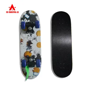 Bán Tốt Nhất Skate Board Sàn Bán Buôn 9 Ply Trung Quốc Maple Skateboard Sàn