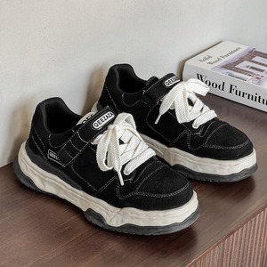Zapatos de hombre de diseño original, a la moda, de alta gama, tendencia de moda de otoño, con suela gruesa, que aumentan la altura, zapatillas casuales para parejas. - Product Image 1