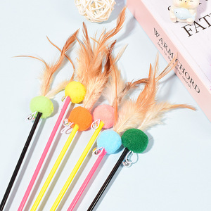 Vente directe d'usine de jouets pour chats : bâtonnets en plastique, pompons, plumes, bâtonnets de chatouillage, 55 cm, pour griffer et mâcher. - Product Image 3
