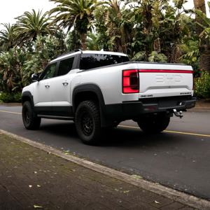 Voitures BYD à conduite à droite économiques Shark Super Pickup Air 670 km 4WD avec des capacités de sécurité exceptionnelles - Product Image 4